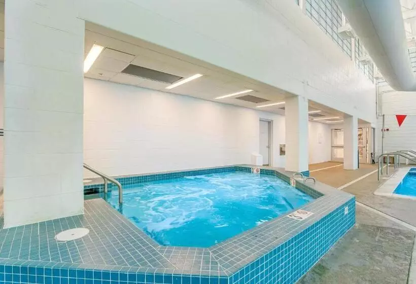 ホテル Sea Colony   56053 Pinewood Dr