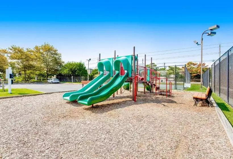 ホテル Sea Colony   56053 Pinewood Dr