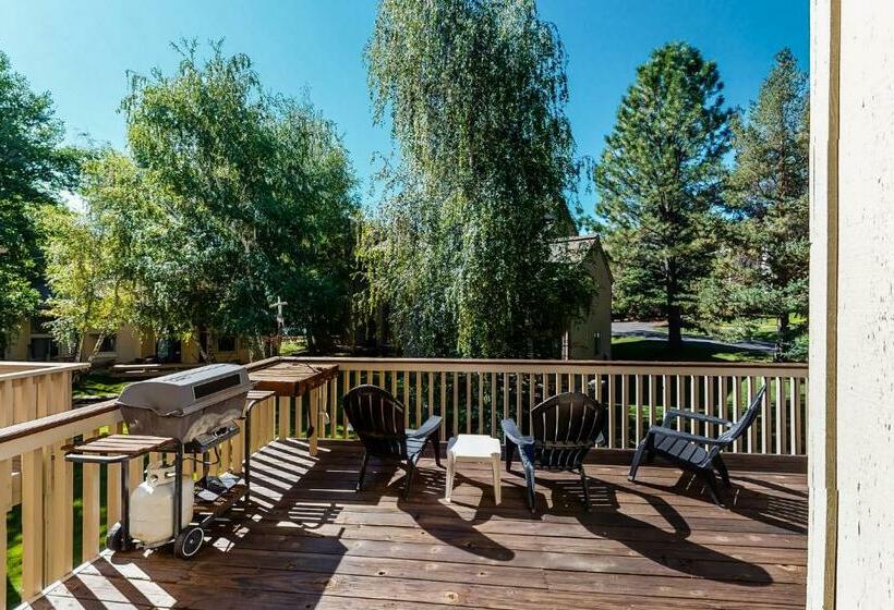 בית מלון כפרי Western Dreams