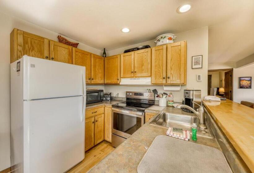 בית מלון כפרי Beautiful Mountain View Condo