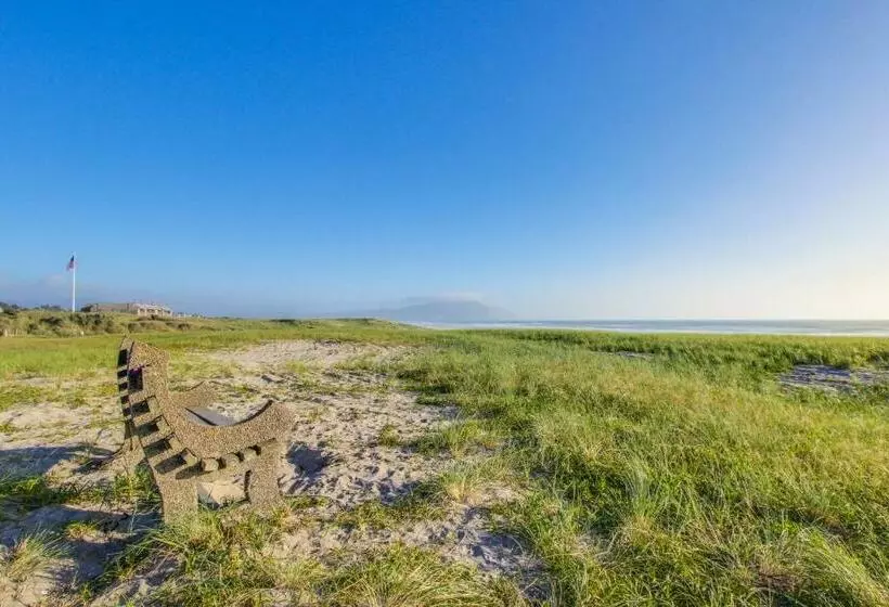Hotelli Gearhart Beachfront Cozy Elegance