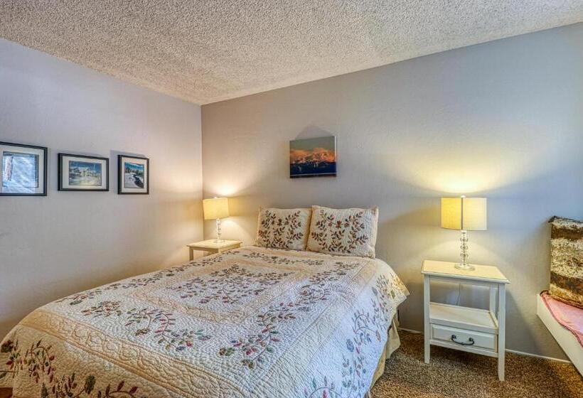 هتل 2 Bed 2 Bath Apartment In Carnelian Bay