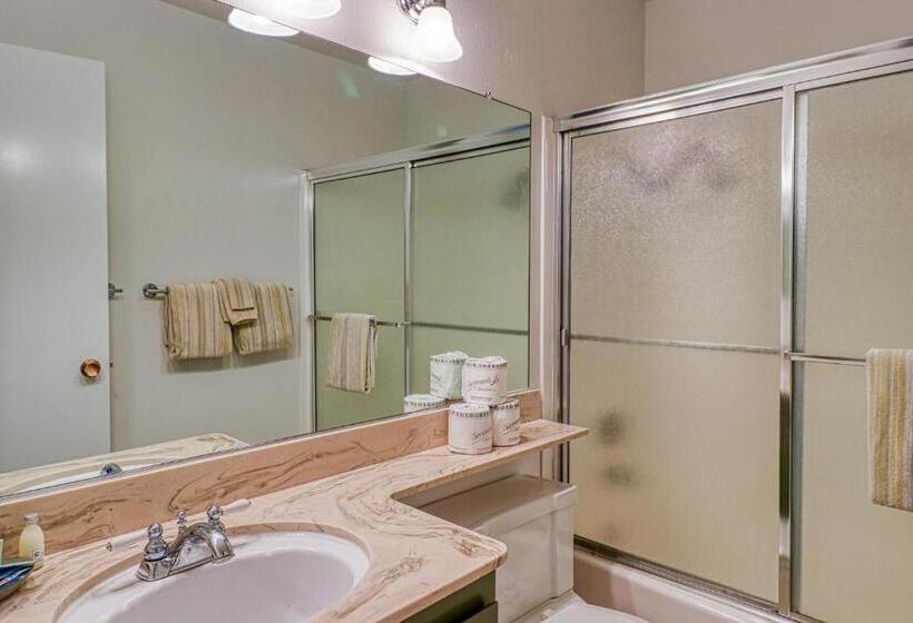 هتل 2 Bed 2 Bath Apartment In Carnelian Bay