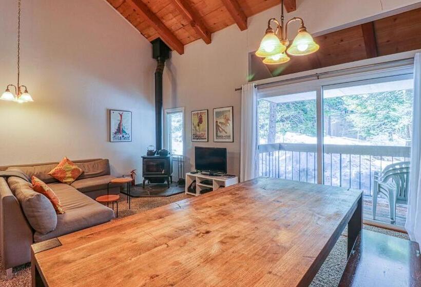 هتل 2 Bed 2 Bath Apartment In Carnelian Bay