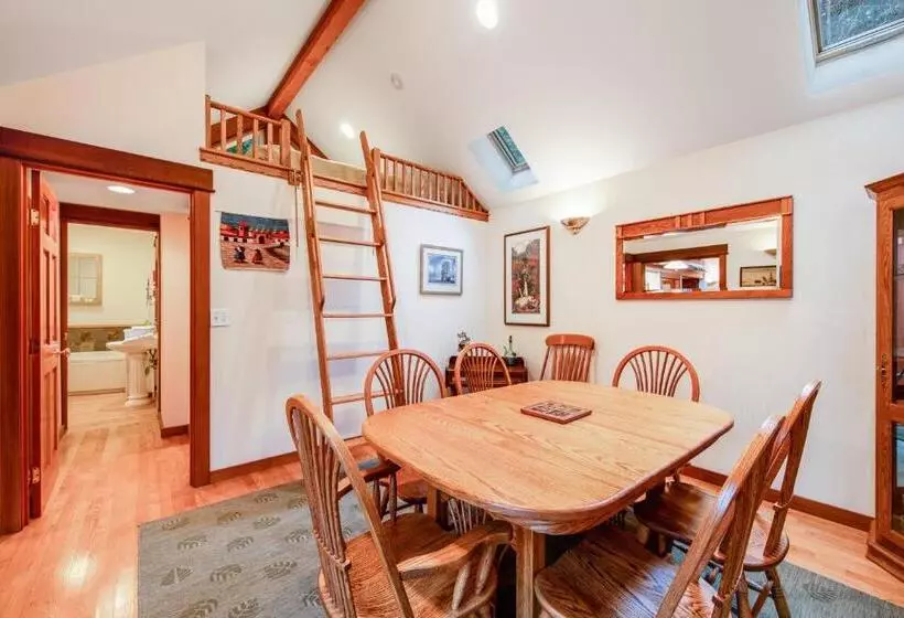 ホテル Bainbridge Island Retreat