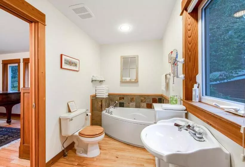 ホテル Bainbridge Island Retreat