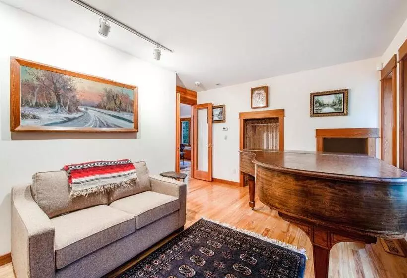 ホテル Bainbridge Island Retreat