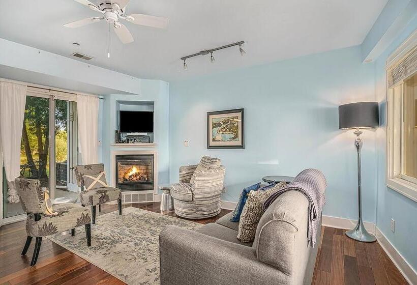 Отель Bluebird Condo