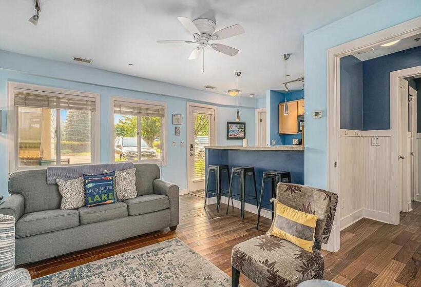 Отель Bluebird Condo