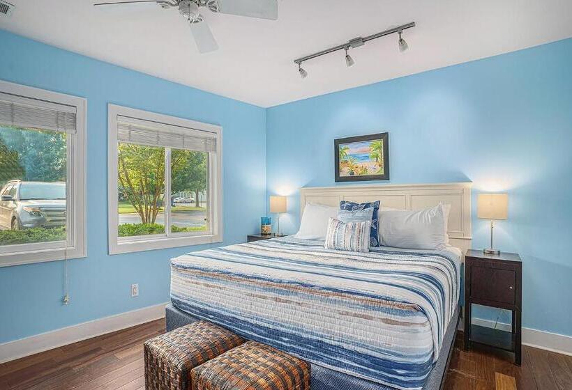 Отель Bluebird Condo