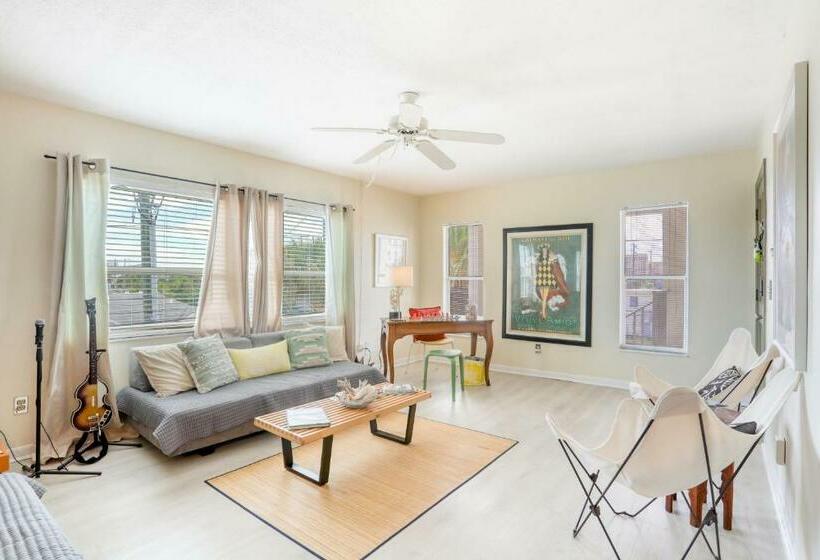 酒店 Carefree Cottage