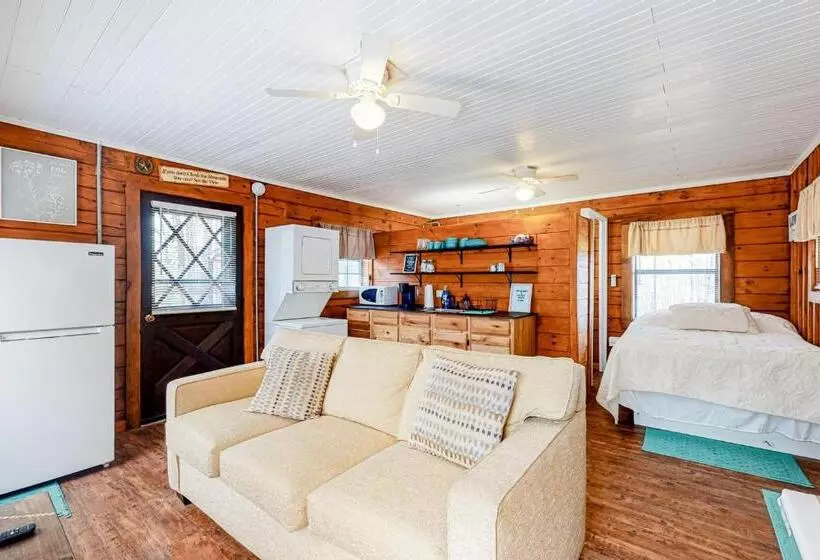Hotelli Cozy Cabin