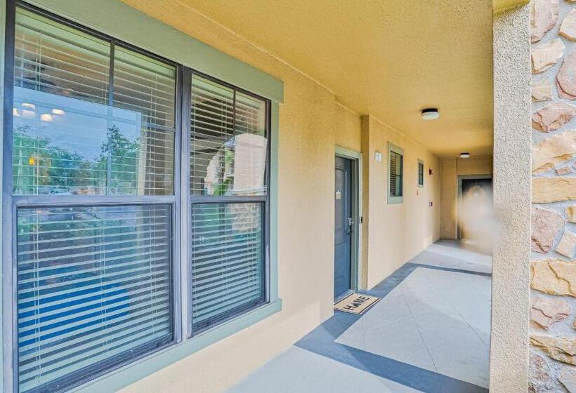 ホテル Dash Of Davenport