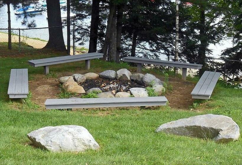 בית מלון כפרי Samoset Vacation