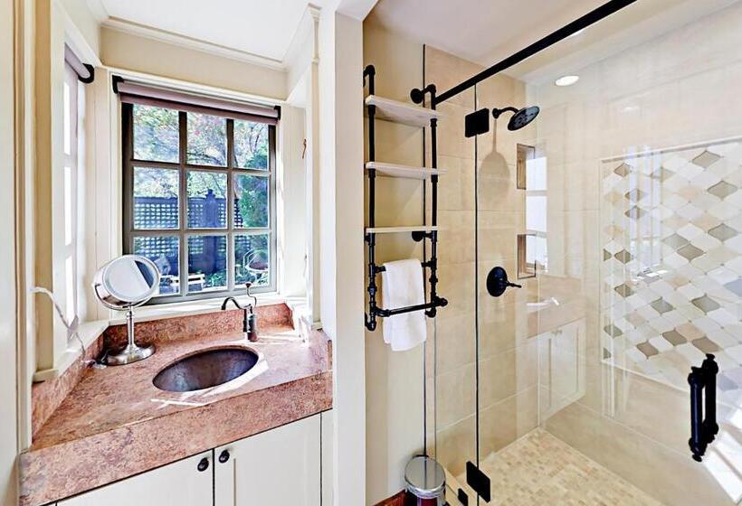 Otel The Carriage House