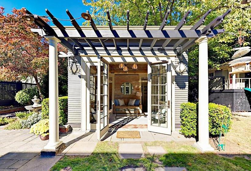 Otel The Carriage House