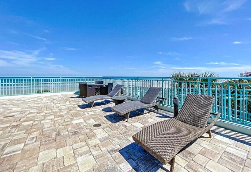 فندق The Wave 202