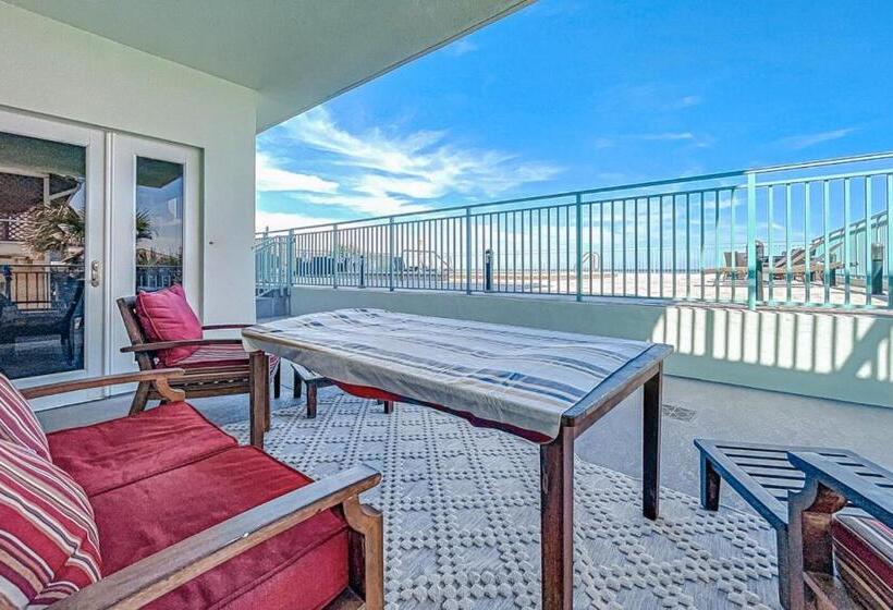 فندق The Wave 202