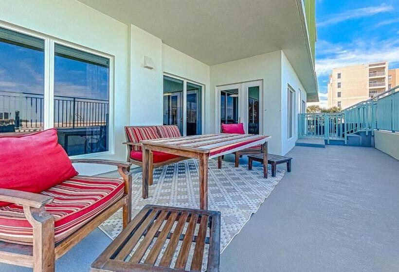 فندق The Wave 202