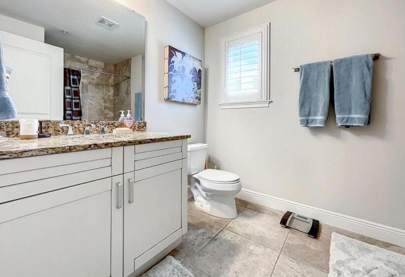 فندق The Wave 202