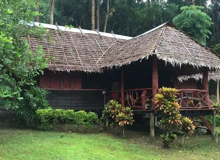 Aamiaismajoitus (B&B) Paradise Lost Bungalows