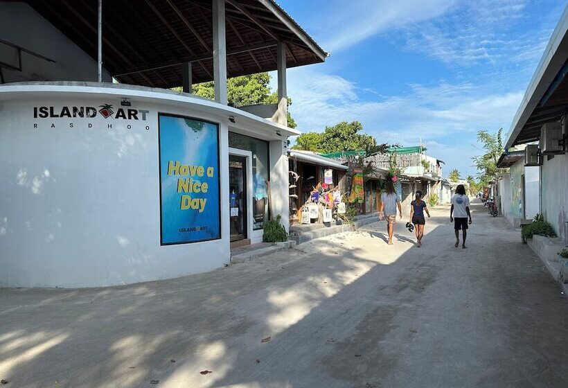 هتل Beach Cottage