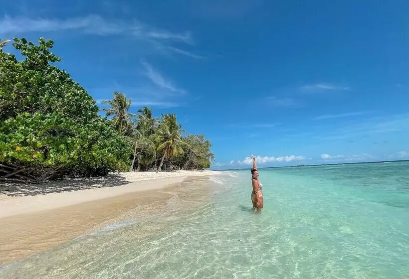 هتل Beach Cottage