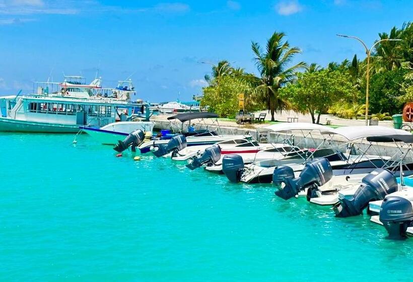 هتل Beach Cottage