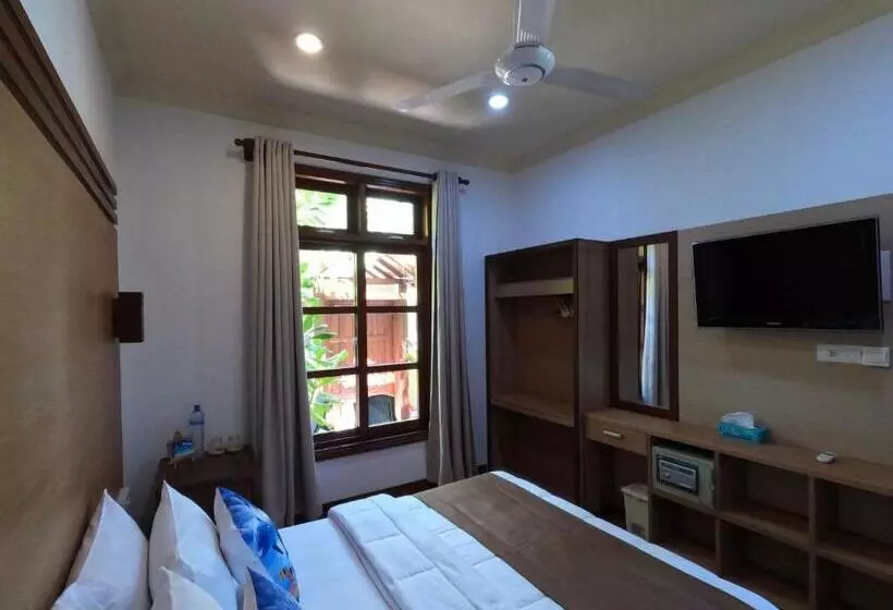 هتل Beach Cottage