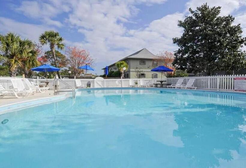 Отель Beachwood Villas F 4