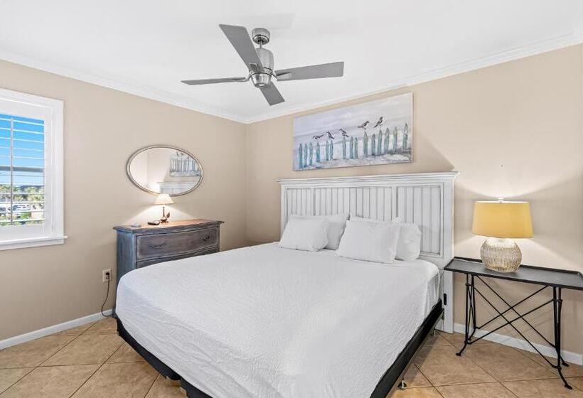 Отель Beachwood Villas F 4