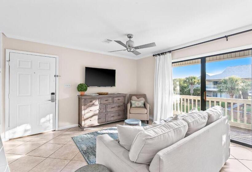 Отель Beachwood Villas F 4