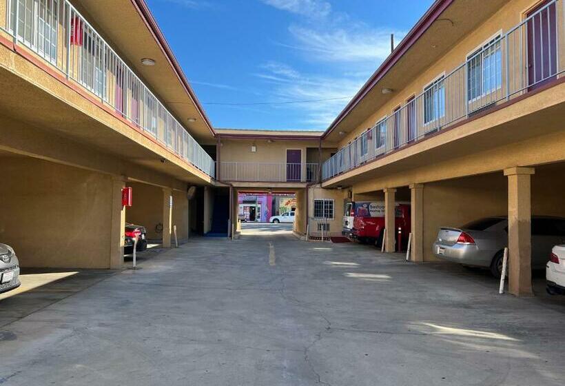 בית מלון כפרי Deluxe Inn La