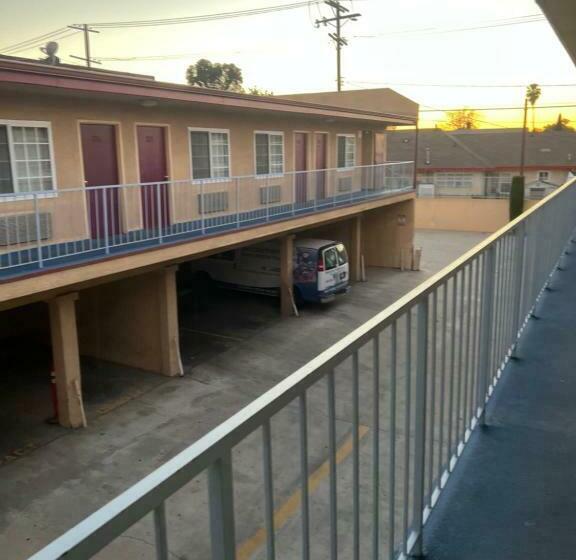 בית מלון כפרי Deluxe Inn La