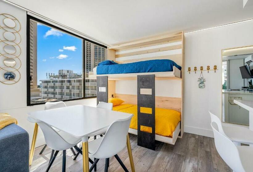 ホテル Pacific Monarch 802   Beach N Musubi