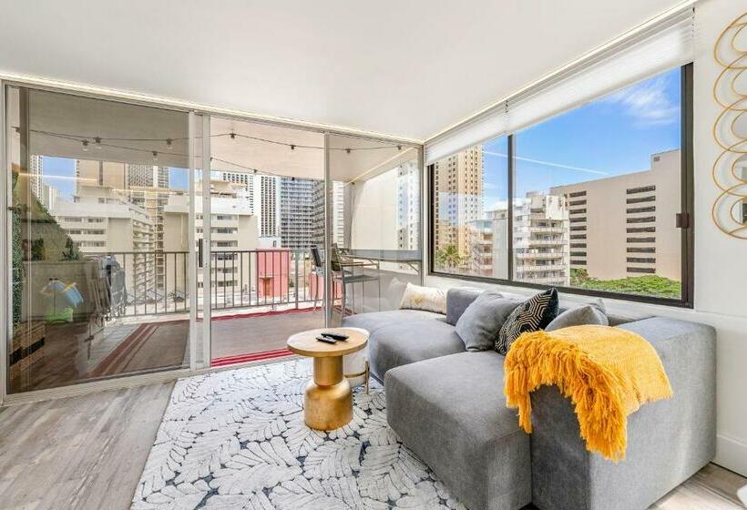 ホテル Pacific Monarch 802   Beach N Musubi