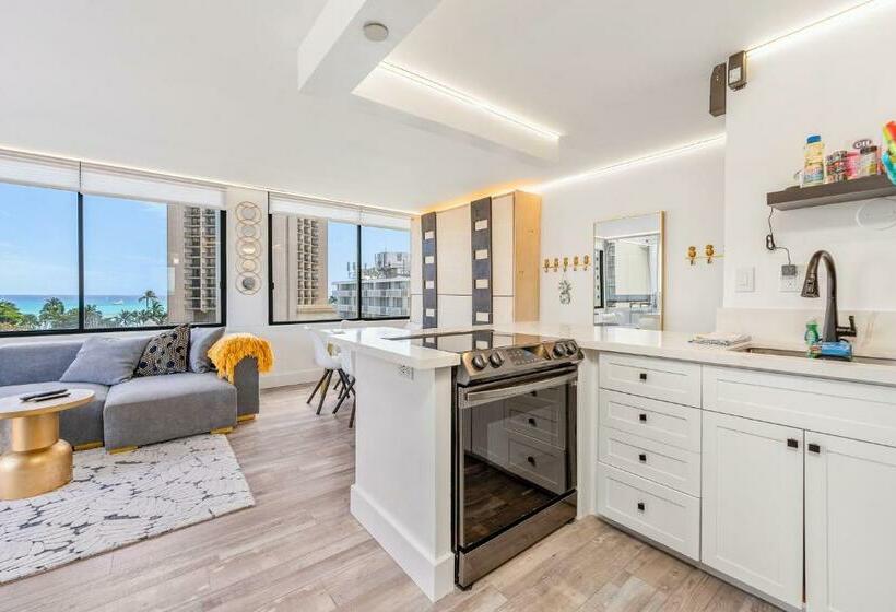 ホテル Pacific Monarch 802   Beach N Musubi