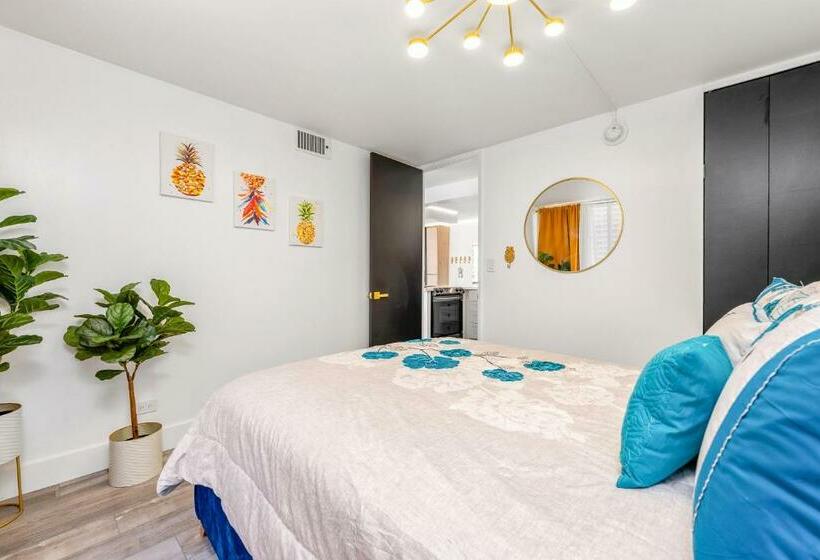 ホテル Pacific Monarch 802   Beach N Musubi