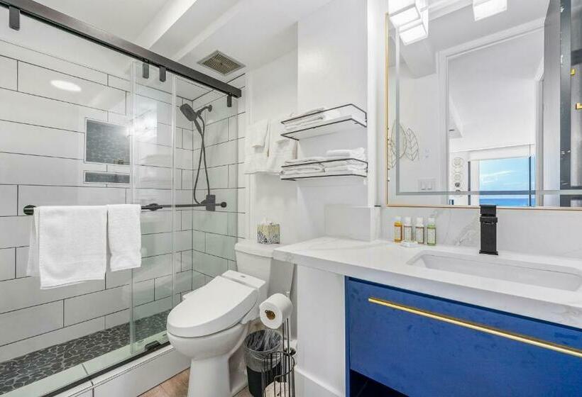 ホテル Pacific Monarch 802   Beach N Musubi