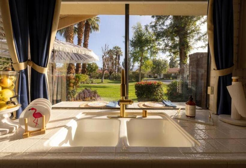 בית מלון כפרי Palm Desert Charm Permit# Str2022 0119