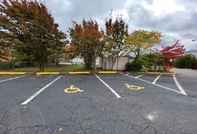 Motelli Ashland Studio Inn Richmond North Near Kings Dominion  Listing Partner