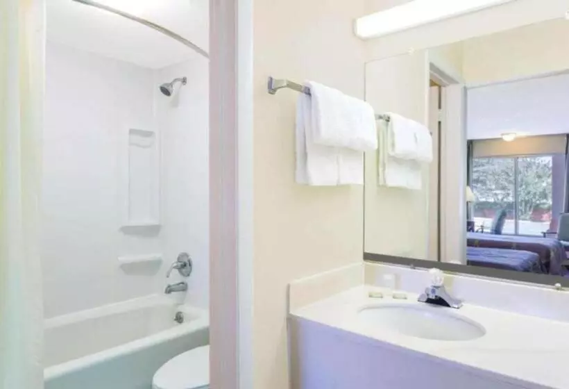 Motelli Ashland Studio Inn Richmond North Near Kings Dominion  Listing Partner