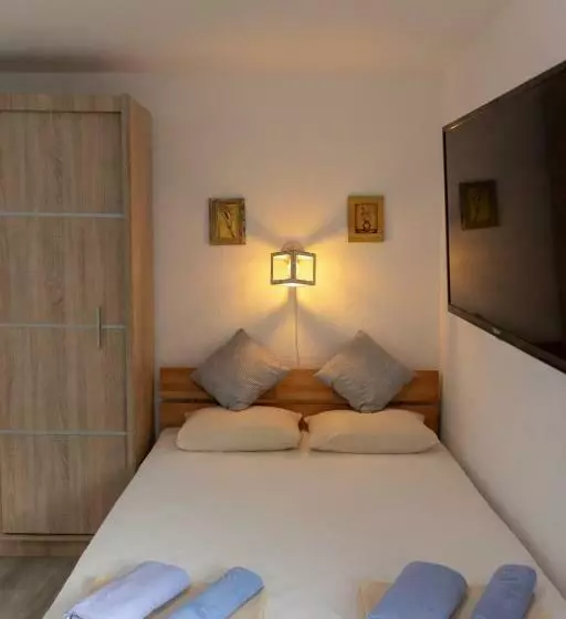 پانسیون Orhideja Visoko