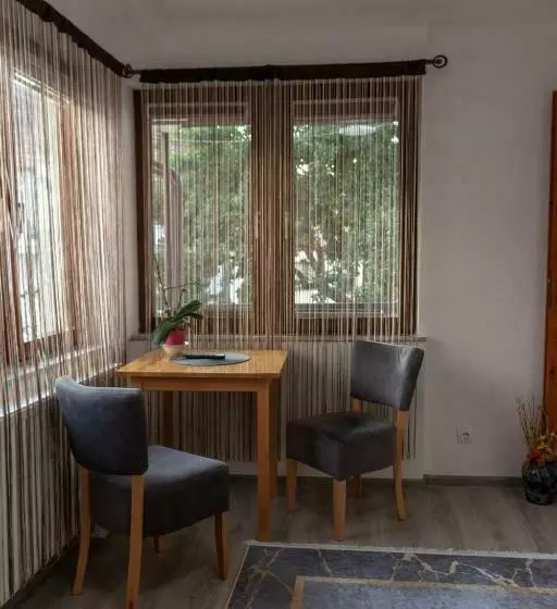 پانسیون Orhideja Visoko