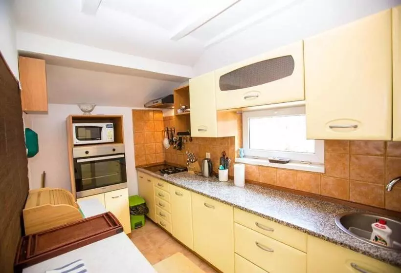 پانسیون Piramida Visoko