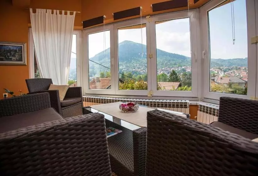 پانسیون Piramida Visoko