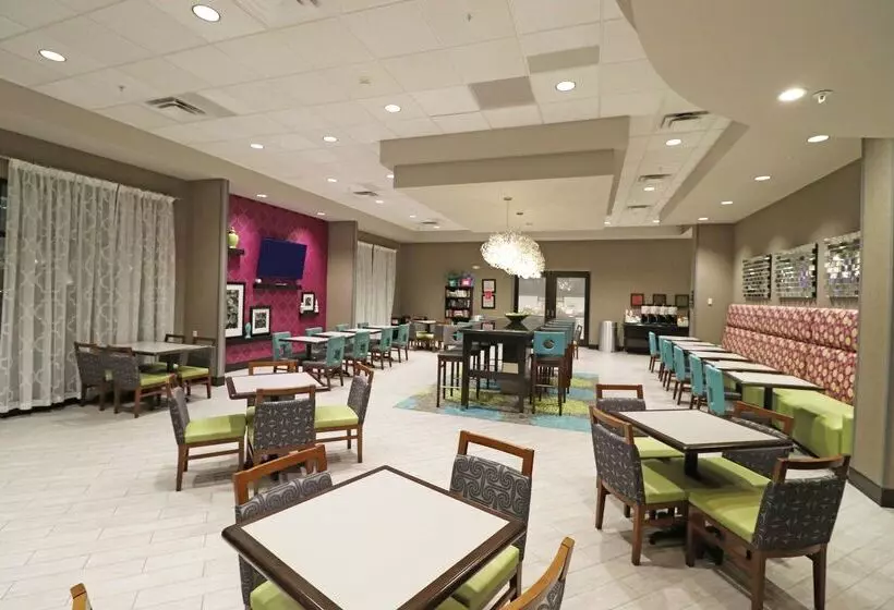 فندق Hampton Inn Kearney