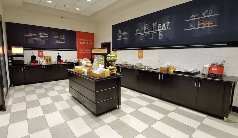 فندق Hampton Inn Kearney