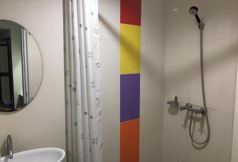 בית מלון כפרי Highway