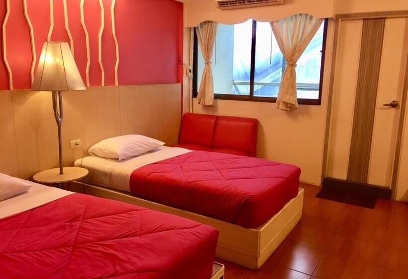 בית מלון כפרי Highway